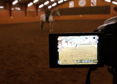 Zukunft auf der Reitanlage: Filmen mit Robotik